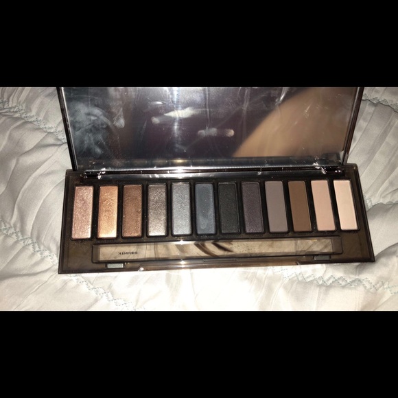Makeup Pallets - Picture 2 of 5